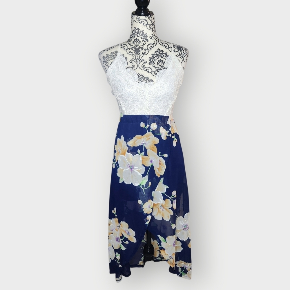 UNKNOWN Floral Lace Top Backless Dress - XLarge (Fits Smaller)